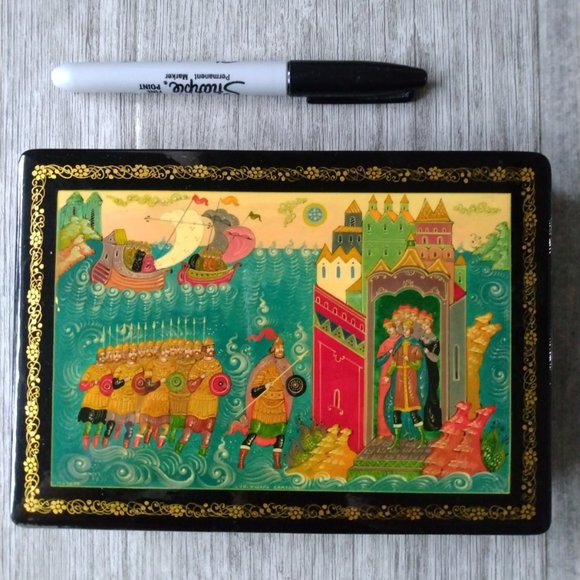 Russian USSR hand painted wooden wood lacquered trinket - Picture 1 of 6